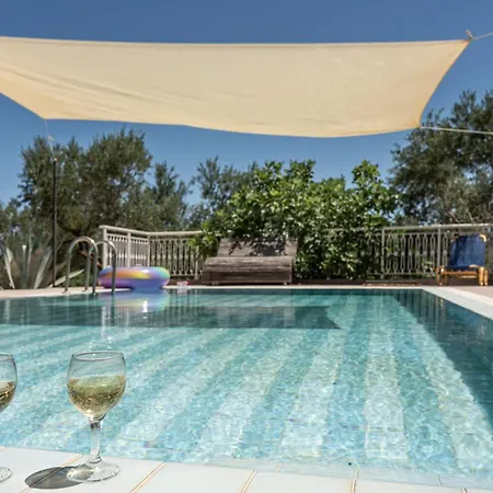 Botonis - Modern Villas, Timeless Beauty Vasilikí