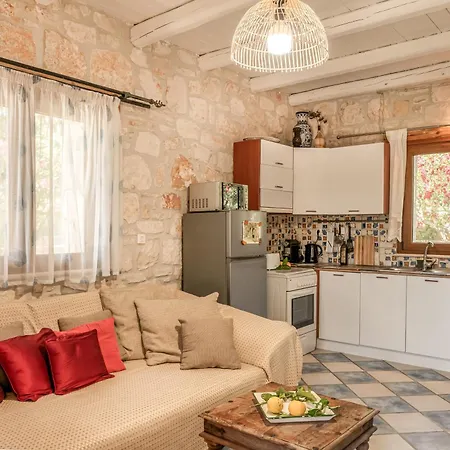 Ferienhaus Botonis - Modern Villas, Timeless Beauty *