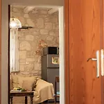 Nyaraló Botonis - Modern Villas, Timeless Beauty *