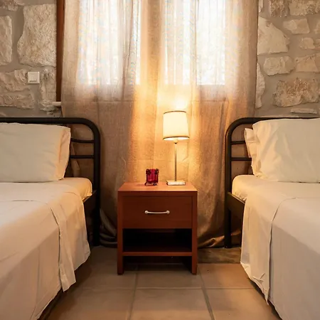 Botonis - Modern Villas, Timeless Beauty Hébergement de vacances *