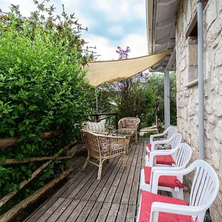 Tatil Evi Botonis - Modern Villas, Timeless Beauty Vasilikí