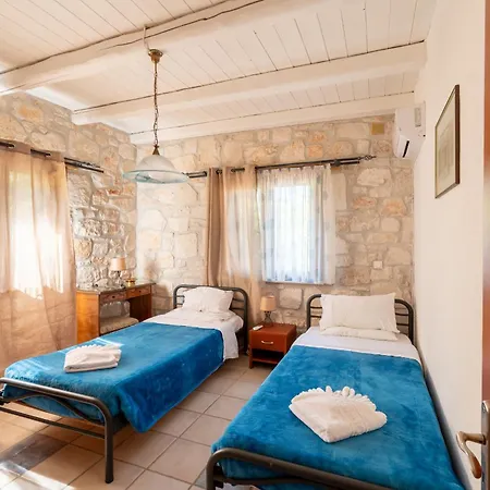 בית נופש Botonis - Modern Villas, Timeless Beauty *