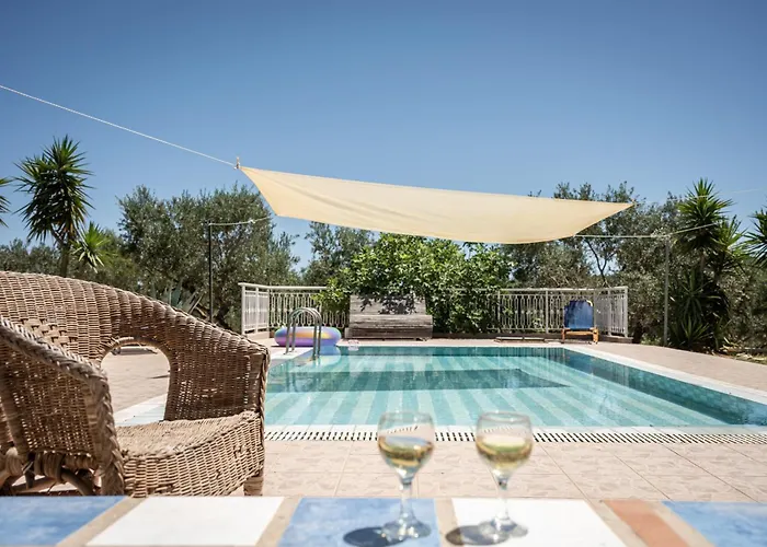 Tatil Evi Botonis - Modern Villas, Timeless Beauty *