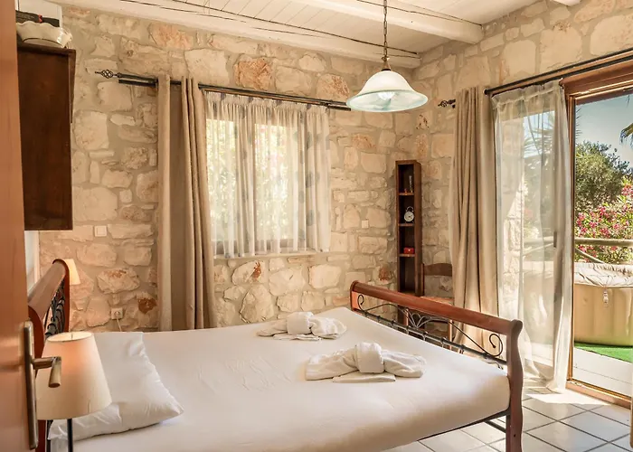 Botonis - Modern Villas, Timeless Beauty Vasilikí