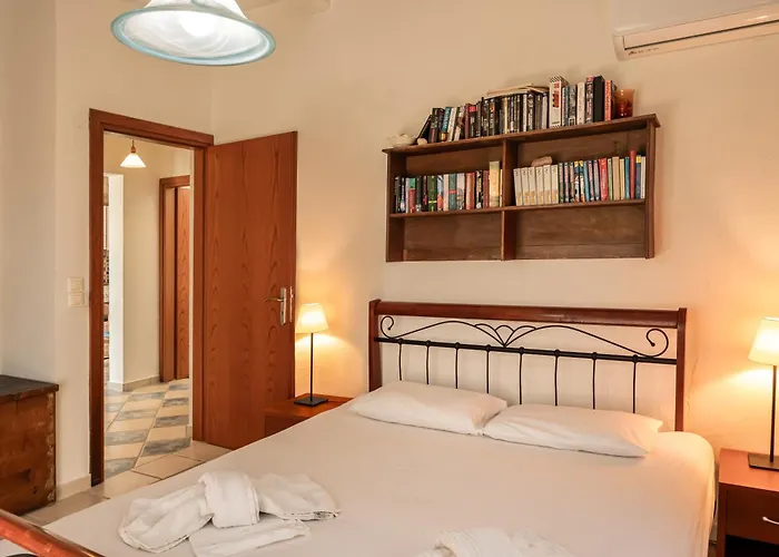 Botonis - Modern Villas, Timeless Beauty *