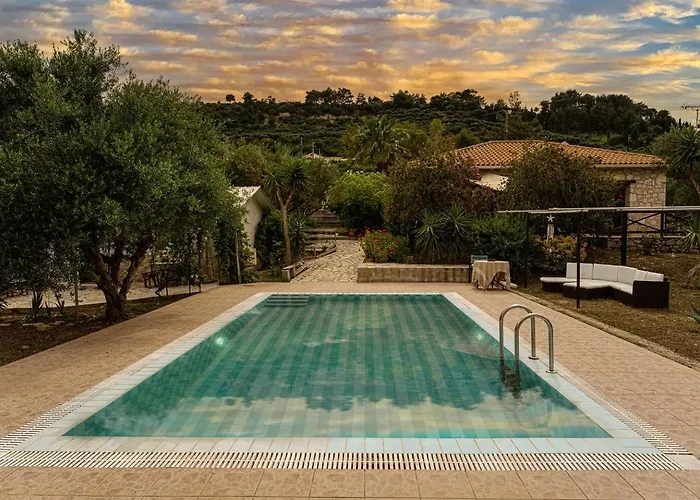 Tatil Evi Botonis - Modern Villas, Timeless Beauty *