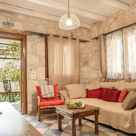 Casa vacanze Botonis - Modern Villas, Timeless Beauty *