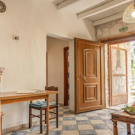 Casa vacanze Botonis - Modern Villas, Timeless Beauty *